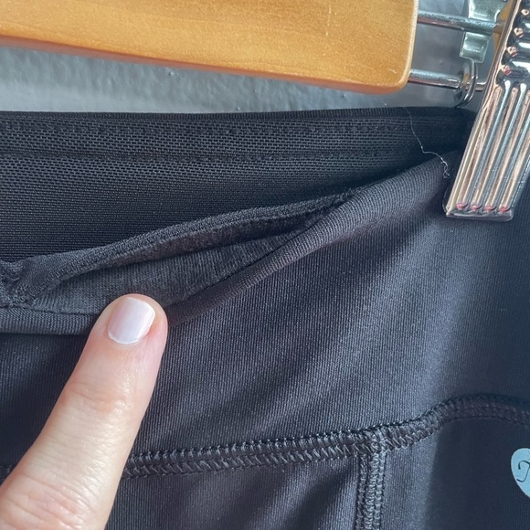 Miraclesuit performance tummy control flared leg black leggings. Size Small. - Picture 4 of 5